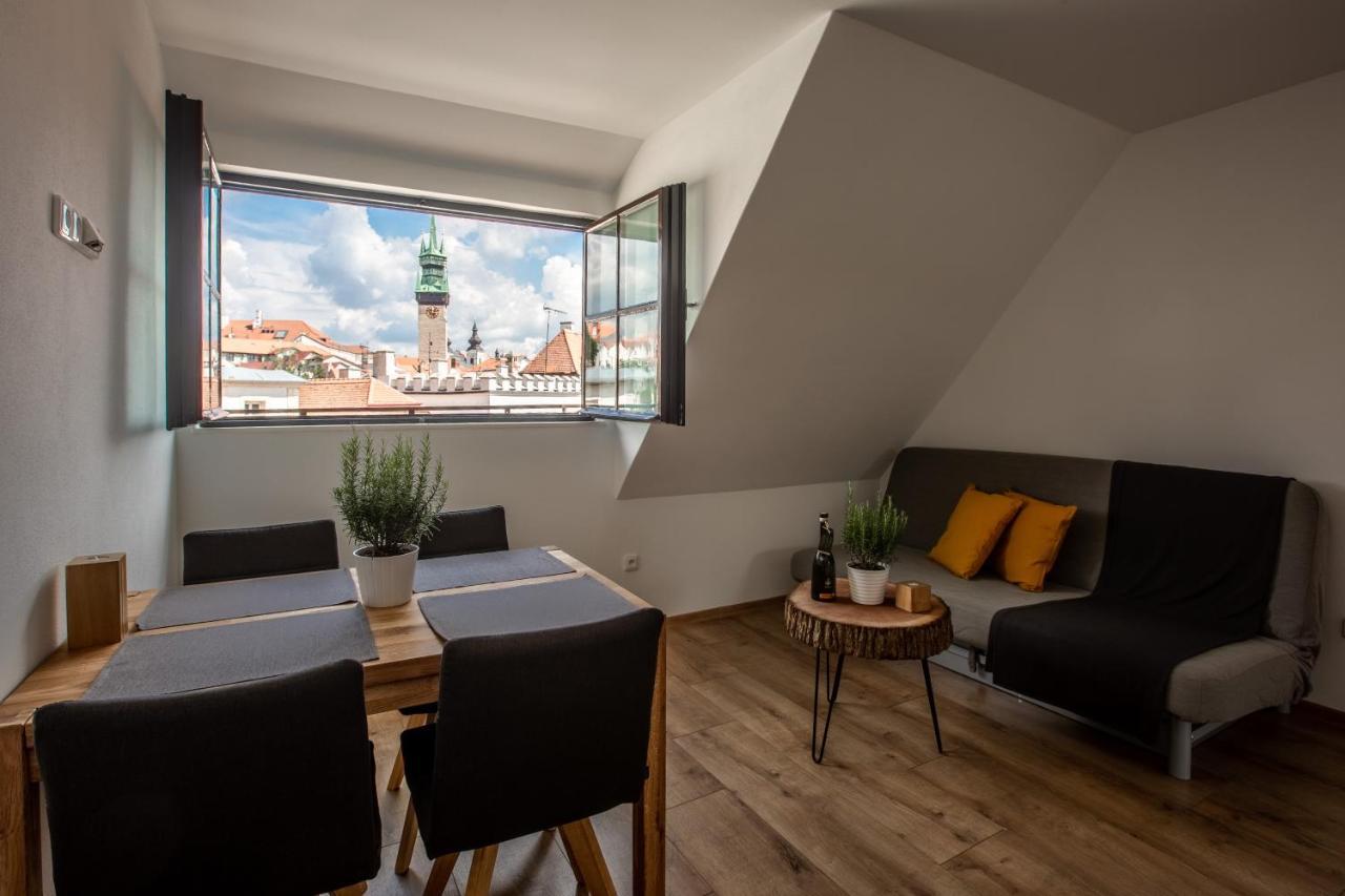 Apartmany Na Mikulasskem Namesti Znojmo Bagian luar foto