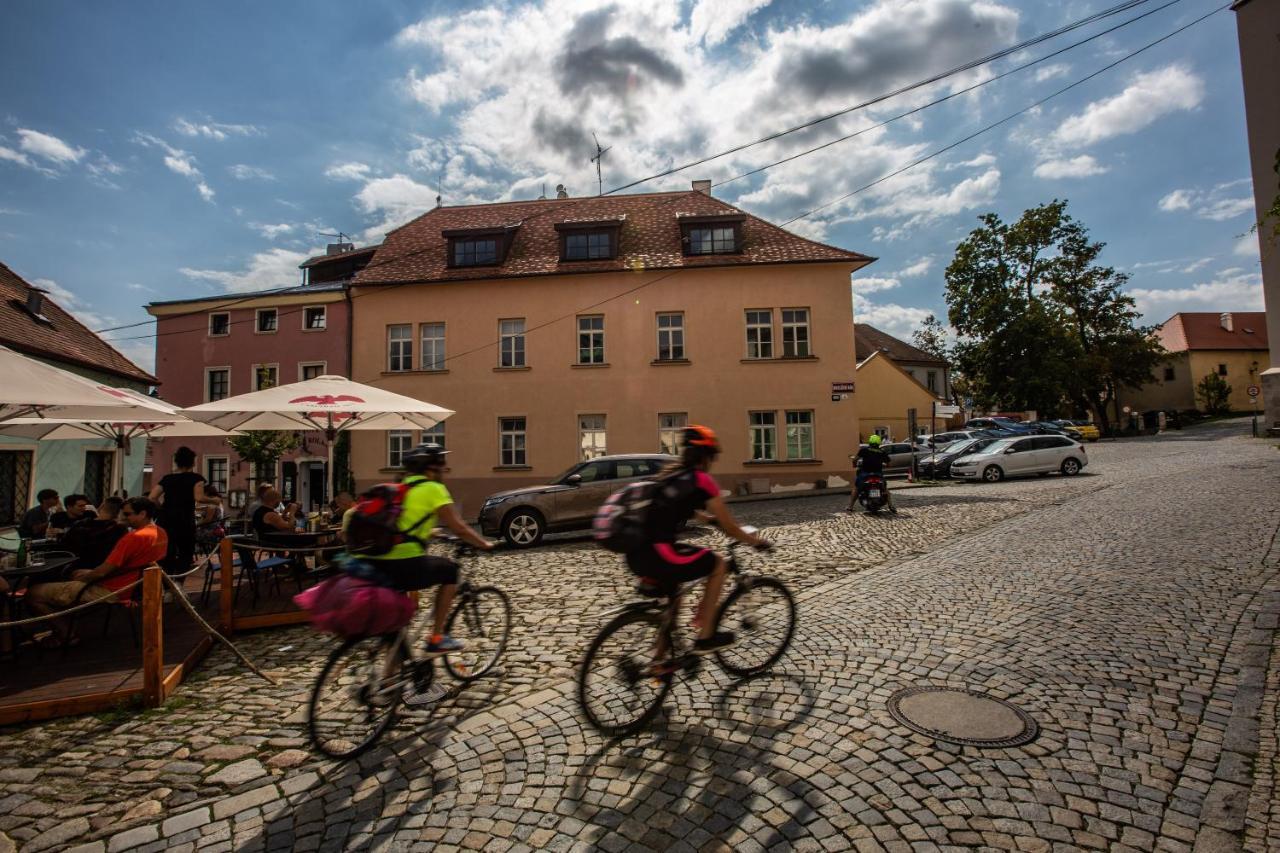 Apartmany Na Mikulasskem Namesti Znojmo Bagian luar foto